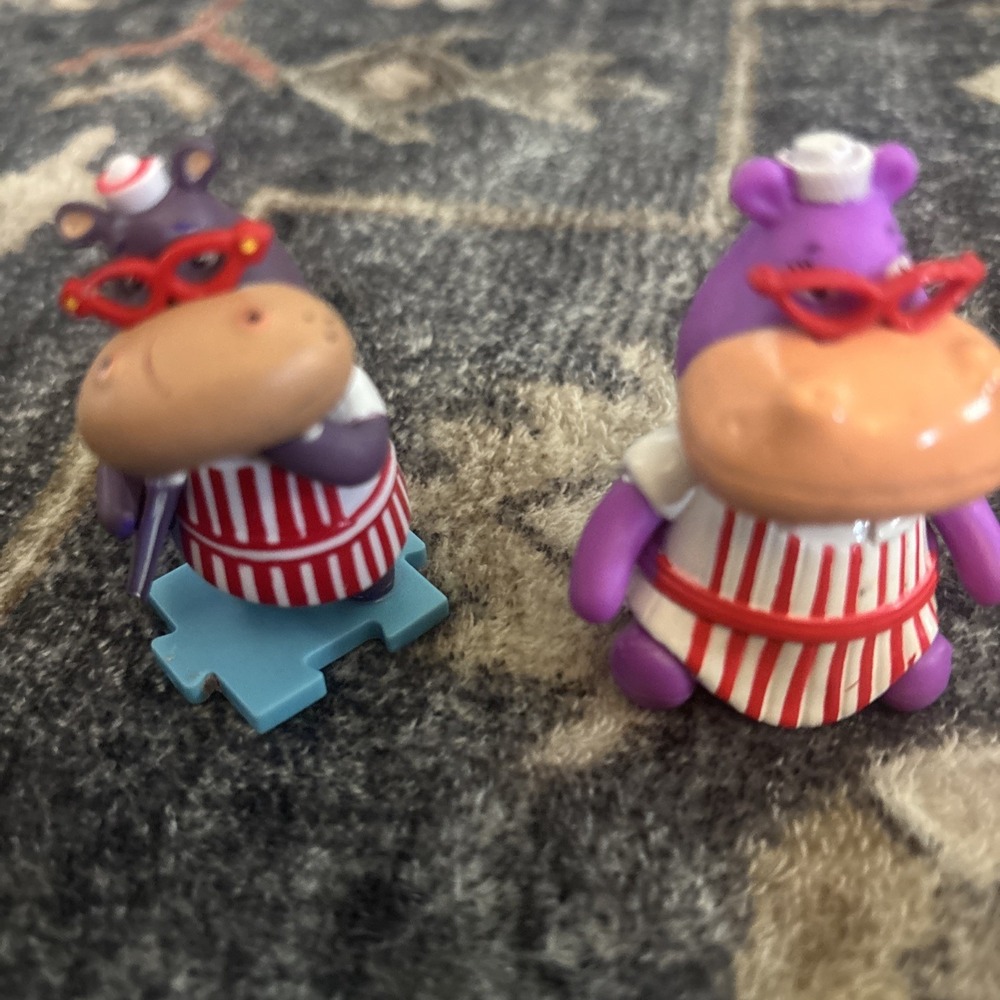 (2) Disney hippo hallie Doc Mcstuffins toy figurines - Picture 1 of 3